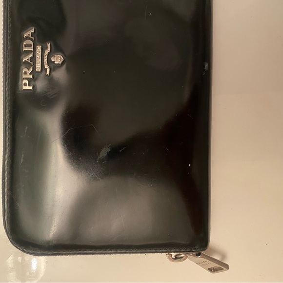 Prada Wallet - Picture 3 of 10